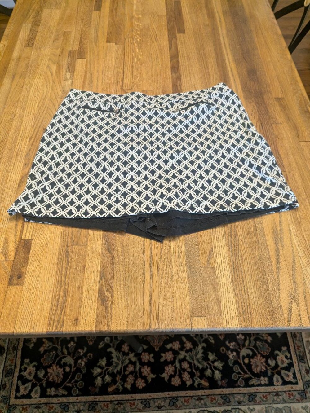 Black and White Pretty Design Skorts Jones NY Sport Size Large